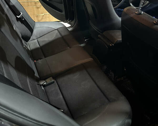 Сірий БМВ 1 Серія, об'ємом двигуна 2 л та пробігом 308 тис. км за 8300 $, фото 7 на Automoto.ua