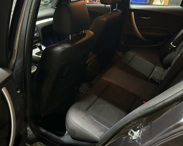 Сірий БМВ 1 Серія, об'ємом двигуна 2 л та пробігом 308 тис. км за 8300 $, фото 9 на Automoto.ua