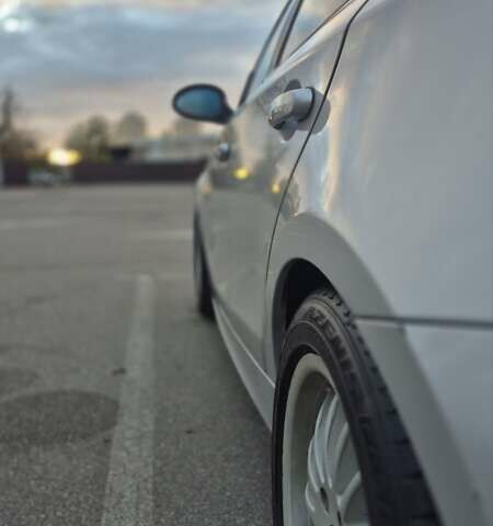 Серый БМВ 1 Серия, объемом двигателя 2 л и пробегом 278 тыс. км за 6500 $, фото 7 на Automoto.ua