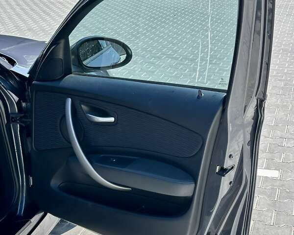 Серый БМВ 1 Серия, объемом двигателя 1.6 л и пробегом 309 тыс. км за 5200 $, фото 10 на Automoto.ua