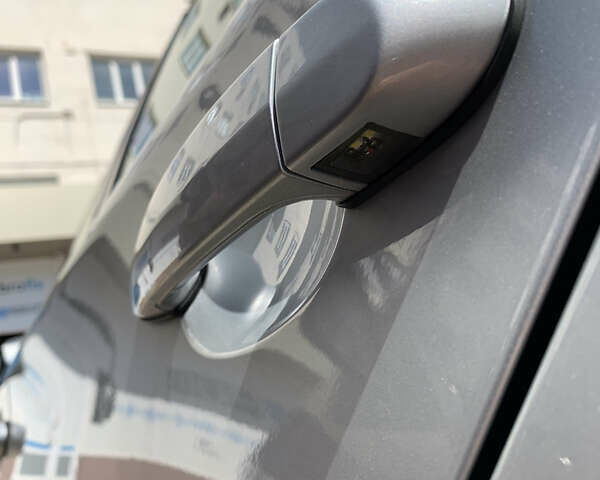 Серый БМВ 1 Серия, объемом двигателя 2 л и пробегом 148 тыс. км за 8500 $, фото 9 на Automoto.ua