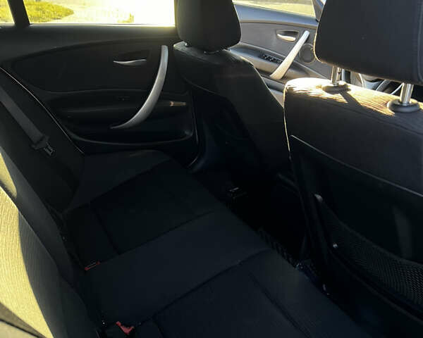 Серый БМВ 1 Серия, объемом двигателя 2 л и пробегом 290 тыс. км за 7800 $, фото 13 на Automoto.ua