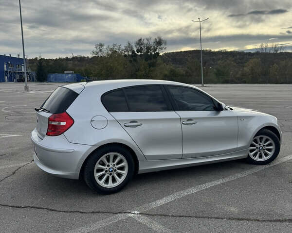 Серый БМВ 1 Серия, объемом двигателя 2 л и пробегом 195 тыс. км за 7800 $, фото 9 на Automoto.ua