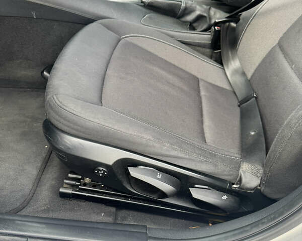 Серый БМВ 1 Серия, объемом двигателя 2 л и пробегом 195 тыс. км за 7800 $, фото 19 на Automoto.ua