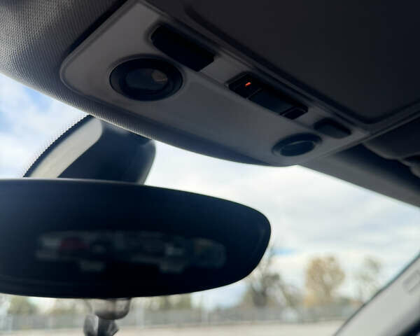 Серый БМВ 1 Серия, объемом двигателя 2 л и пробегом 195 тыс. км за 7800 $, фото 22 на Automoto.ua