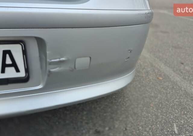 Серый БМВ 1 Серия, объемом двигателя 2 л и пробегом 278 тыс. км за 6500 $, фото 19 на Automoto.ua