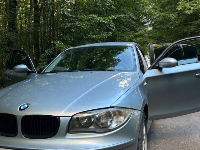 Серый БМВ 1 Серия, объемом двигателя 2 л и пробегом 329 тыс. км за 6850 $, фото 4 на Automoto.ua
