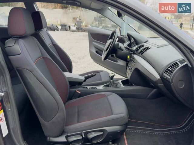 Серый БМВ 1 Серия, объемом двигателя 2 л и пробегом 250 тыс. км за 5700 $, фото 15 на Automoto.ua