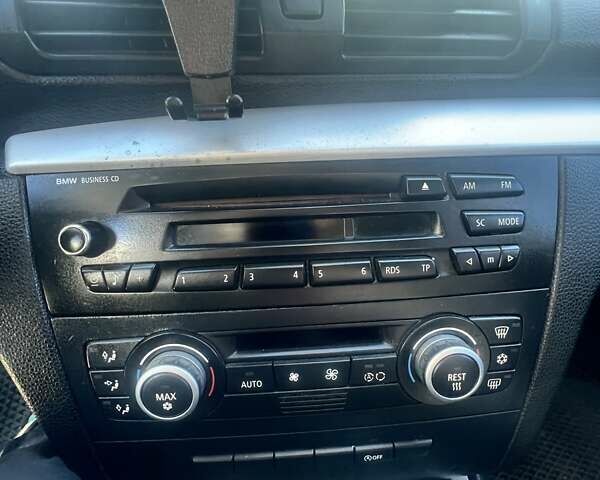 Сірий БМВ 1 Серія, об'ємом двигуна 2 л та пробігом 267 тис. км за 6000 $, фото 12 на Automoto.ua