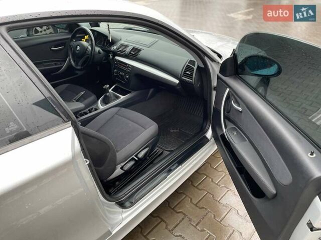 Сірий БМВ 1 Серія, об'ємом двигуна 2 л та пробігом 281 тис. км за 6000 $, фото 22 на Automoto.ua
