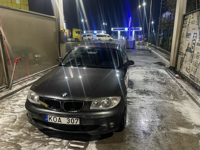 Серый БМВ 1 Серия, объемом двигателя 1.6 л и пробегом 190 тыс. км за 3500 $, фото 2 на Automoto.ua