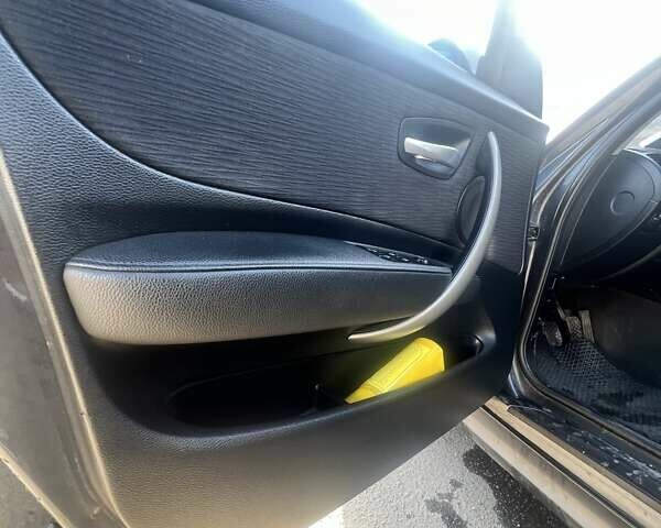 Сірий БМВ 1 Серія, об'ємом двигуна 2 л та пробігом 267 тис. км за 6000 $, фото 13 на Automoto.ua