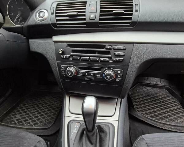 Серый БМВ 1 Серия, объемом двигателя 2 л и пробегом 194 тыс. км за 7000 $, фото 8 на Automoto.ua