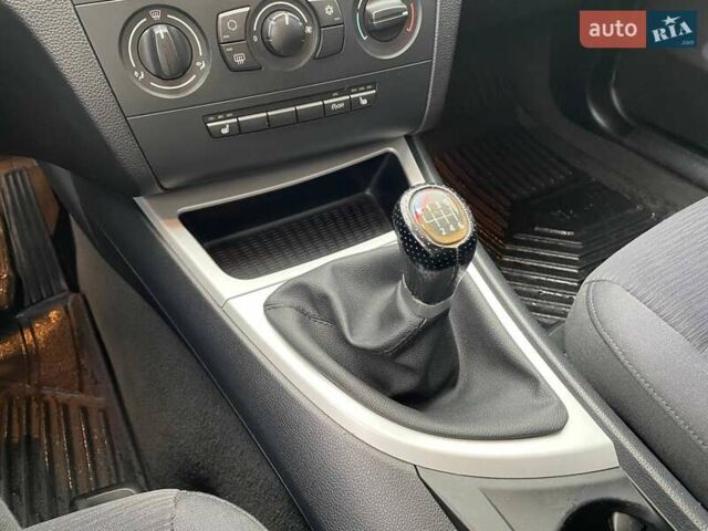 Сірий БМВ 1 Серія, об'ємом двигуна 2 л та пробігом 281 тис. км за 6000 $, фото 16 на Automoto.ua