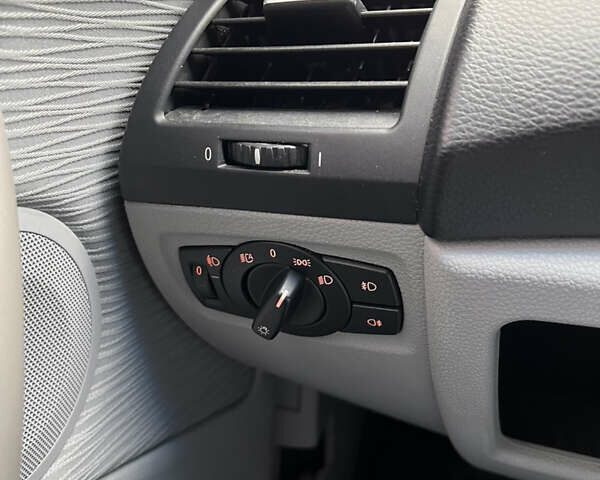 Серый БМВ 1 Серия, объемом двигателя 2 л и пробегом 312 тыс. км за 6200 $, фото 20 на Automoto.ua