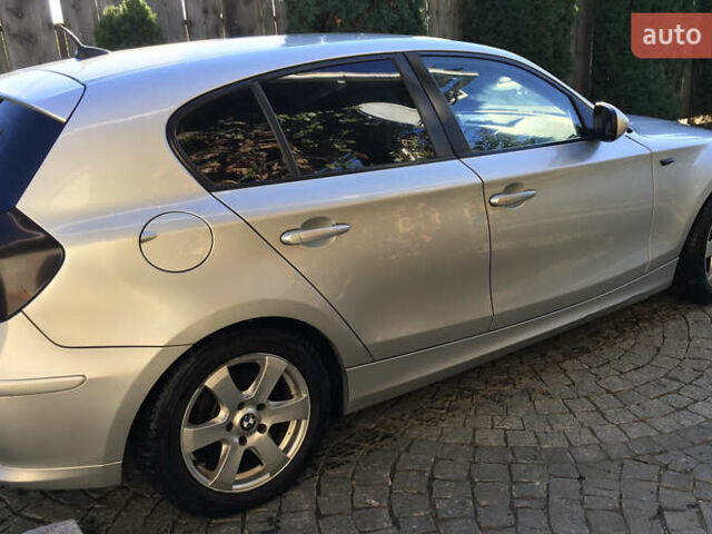 БМВ 1 Серия 2009 в Ужгороде на Automoto.ua Серый БМВ 1 Серия, объемом двигателя 2 л и пробегом 200 тыс. км за 5500 $, фото 6 на Automoto.ua