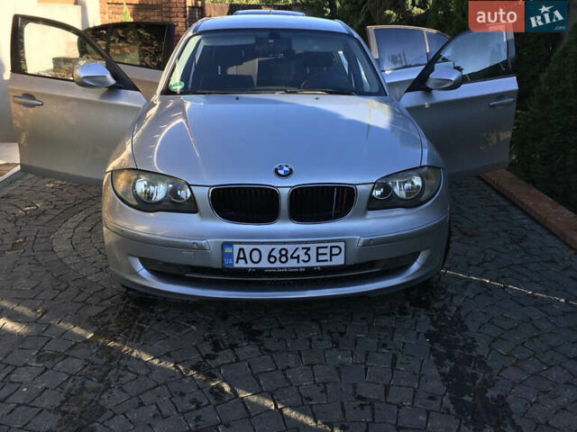 БМВ 1 Серия 2009 в Ужгороде на Automoto.ua Серый БМВ 1 Серия, объемом двигателя 2 л и пробегом 200 тыс. км за 5500 $, фото 8 на Automoto.ua