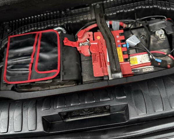 Серый БМВ 1 Серия, объемом двигателя 2 л и пробегом 170 тыс. км за 6300 $, фото 13 на Automoto.ua