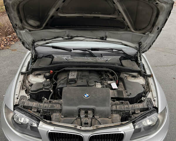 Серый БМВ 1 Серия, объемом двигателя 2 л и пробегом 312 тыс. км за 6200 $, фото 15 на Automoto.ua