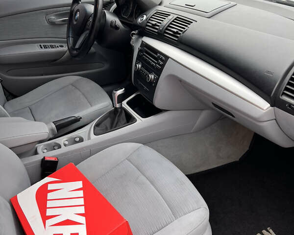 Серый БМВ 1 Серия, объемом двигателя 2 л и пробегом 312 тыс. км за 6200 $, фото 12 на Automoto.ua