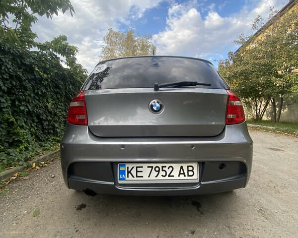 Серый БМВ 1 Серия, объемом двигателя 2 л и пробегом 170 тыс. км за 6800 $, фото 1 на Automoto.ua