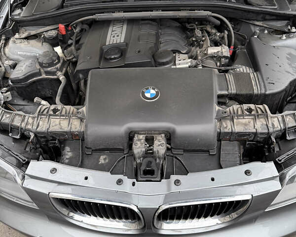 Серый БМВ 1 Серия, объемом двигателя 2 л и пробегом 170 тыс. км за 6300 $, фото 14 на Automoto.ua