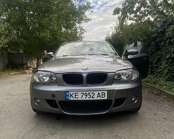 Серый БМВ 1 Серия, объемом двигателя 2 л и пробегом 170 тыс. км за 6800 $, фото 4 на Automoto.ua