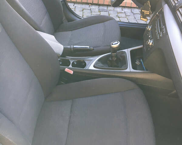 БМВ 1 Серия 2009 в Ужгороде на Automoto.ua Серый БМВ 1 Серия, объемом двигателя 2 л и пробегом 200 тыс. км за 5500 $, фото 1 на Automoto.ua