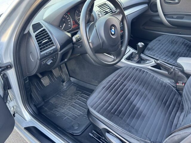 Сірий БМВ 1 Серія, об'ємом двигуна 2 л та пробігом 215 тис. км за 7499 $, фото 6 на Automoto.ua