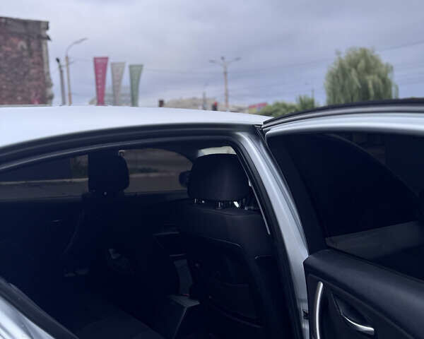 Серый БМВ 1 Серия, объемом двигателя 2 л и пробегом 220 тыс. км за 8500 $, фото 10 на Automoto.ua