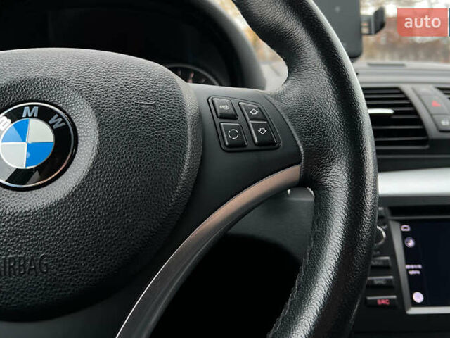 Серый БМВ 1 Серия, объемом двигателя 2 л и пробегом 117 тыс. км за 7650 $, фото 9 на Automoto.ua