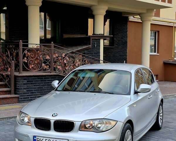 Серый БМВ 1 Серия, объемом двигателя 2 л и пробегом 209 тыс. км за 9500 $, фото 26 на Automoto.ua