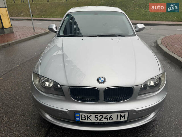 Серый БМВ 1 Серия, объемом двигателя 2 л и пробегом 200 тыс. км за 7550 $, фото 41 на Automoto.ua