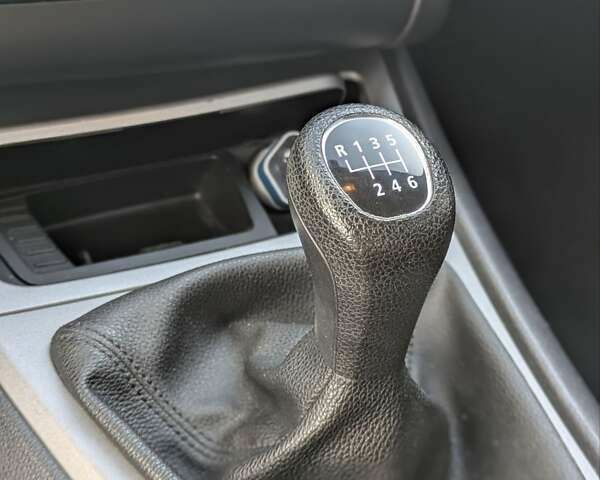 Серый БМВ 1 Серия, объемом двигателя 2 л и пробегом 207 тыс. км за 6300 $, фото 15 на Automoto.ua