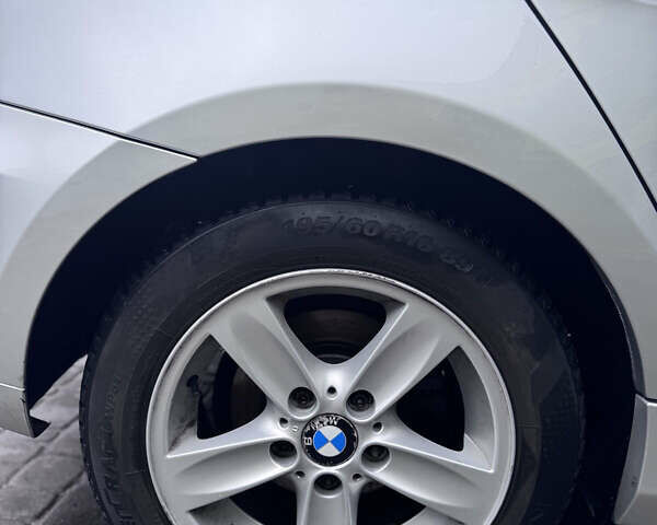 Серый БМВ 1 Серия, объемом двигателя 2 л и пробегом 220 тыс. км за 8500 $, фото 8 на Automoto.ua