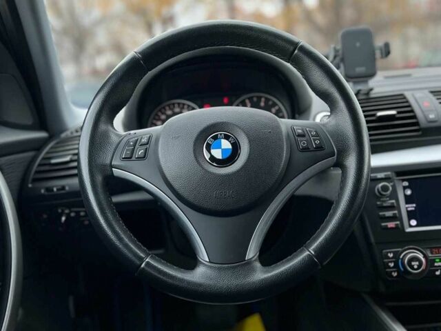 Серый БМВ 1 Серия, объемом двигателя 2 л и пробегом 117 тыс. км за 7650 $, фото 7 на Automoto.ua