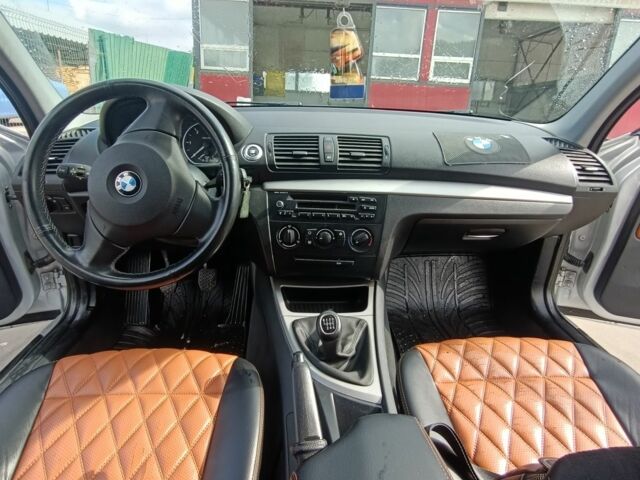 Серый БМВ 1 Серия, объемом двигателя 2 л и пробегом 306 тыс. км за 7500 $, фото 5 на Automoto.ua