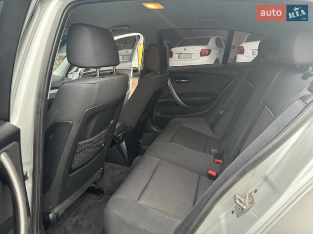 Серый БМВ 1 Серия, объемом двигателя 2 л и пробегом 200 тыс. км за 7550 $, фото 58 на Automoto.ua