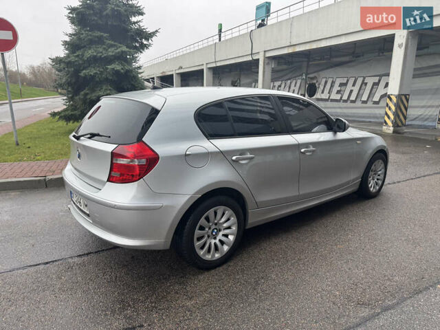 Серый БМВ 1 Серия, объемом двигателя 2 л и пробегом 200 тыс. км за 7550 $, фото 18 на Automoto.ua