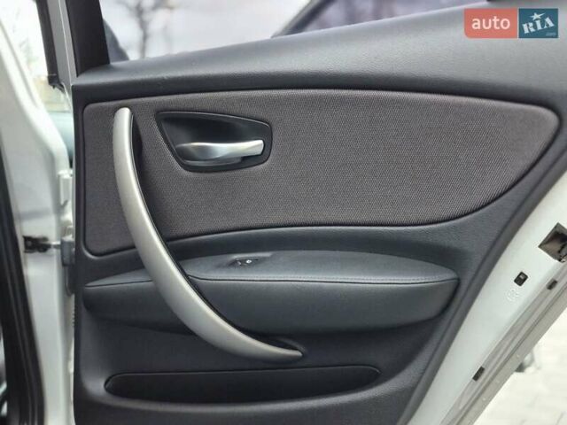 Серый БМВ 1 Серия, объемом двигателя 2 л и пробегом 209 тыс. км за 9500 $, фото 14 на Automoto.ua