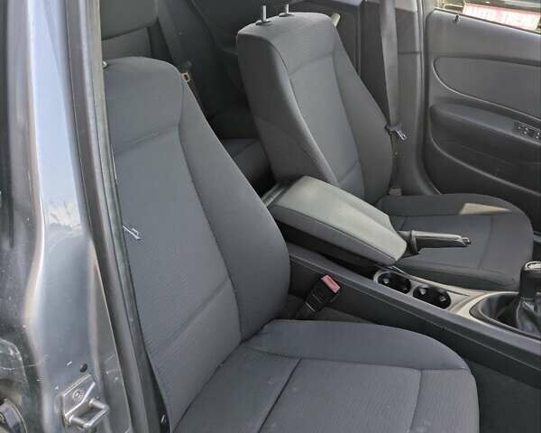 Сірий БМВ 1 Серія, об'ємом двигуна 2 л та пробігом 207 тис. км за 7300 $, фото 16 на Automoto.ua