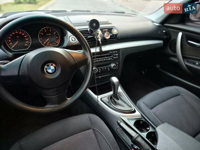 Серый БМВ 1 Серия, объемом двигателя 2 л и пробегом 209 тыс. км за 9500 $, фото 9 на Automoto.ua