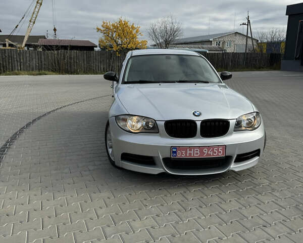 Серый БМВ 1 Серия, объемом двигателя 2 л и пробегом 180 тыс. км за 9500 $, фото 1 на Automoto.ua