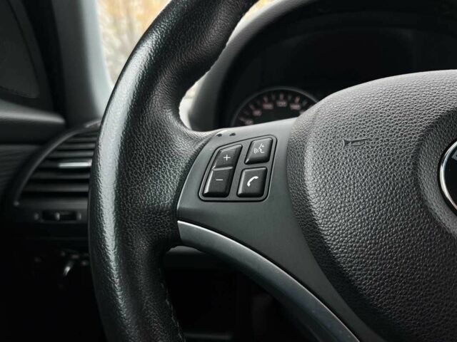 Серый БМВ 1 Серия, объемом двигателя 2 л и пробегом 117 тыс. км за 7650 $, фото 8 на Automoto.ua