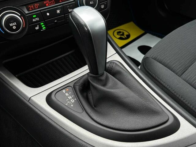 Серый БМВ 1 Серия, объемом двигателя 2 л и пробегом 117 тыс. км за 7650 $, фото 14 на Automoto.ua