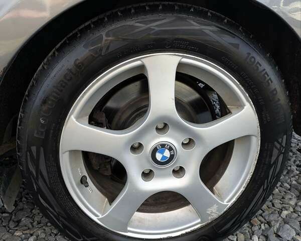 Серый БМВ 1 Серия, объемом двигателя 2 л и пробегом 207 тыс. км за 6300 $, фото 19 на Automoto.ua