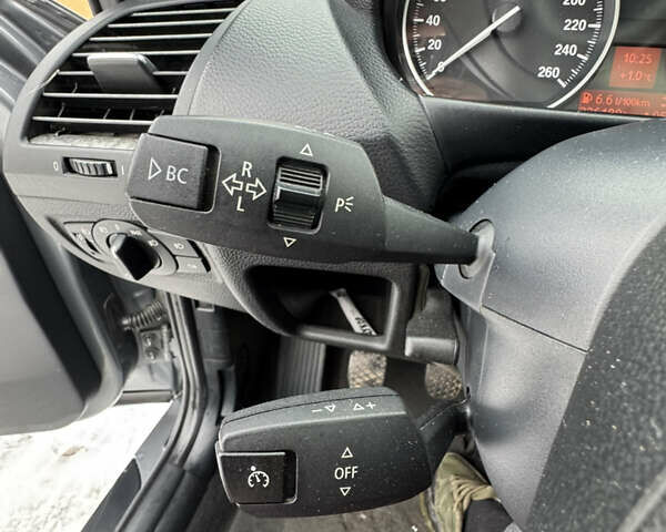 Серый БМВ 1 Серия, объемом двигателя 2 л и пробегом 335 тыс. км за 8800 $, фото 10 на Automoto.ua