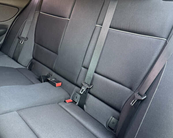 Серый БМВ 1 Серия, объемом двигателя 2 л и пробегом 220 тыс. км за 7400 $, фото 29 на Automoto.ua