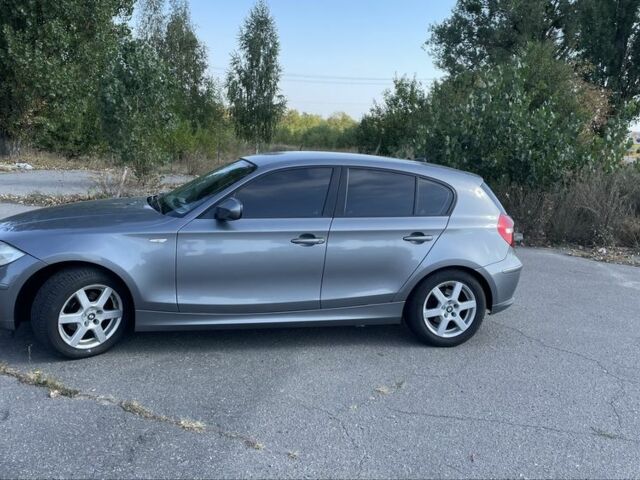 Сірий БМВ 1 Серія, об'ємом двигуна 2 л та пробігом 162 тис. км за 6300 $, фото 5 на Automoto.ua