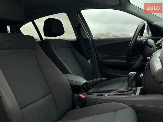 Серый БМВ 1 Серия, объемом двигателя 2 л и пробегом 117 тыс. км за 7650 $, фото 16 на Automoto.ua